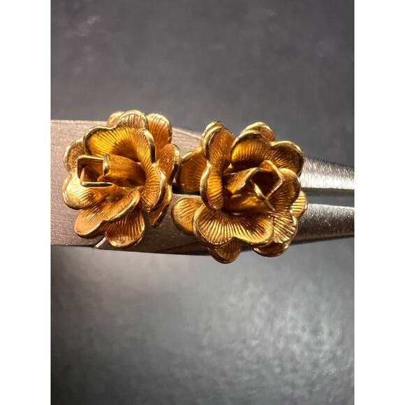 Vintage Monet Gold Tone Rose Earrings – 1960s Floral Design - Picture 12 of 13